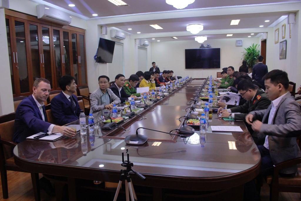 Tensor demonstrates portable facial recognition and Digital Crime Laboratory (DCL) systems to the Republic of Vietnam National Police image 6